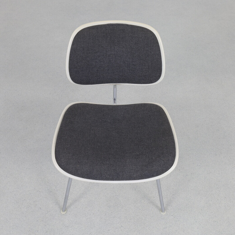 Vintage chair by Charles and Ray Eames for Herman Miller, 1970