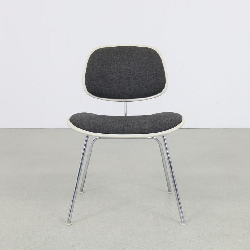 Vintage chair by Charles and Ray Eames for Herman Miller, 1970