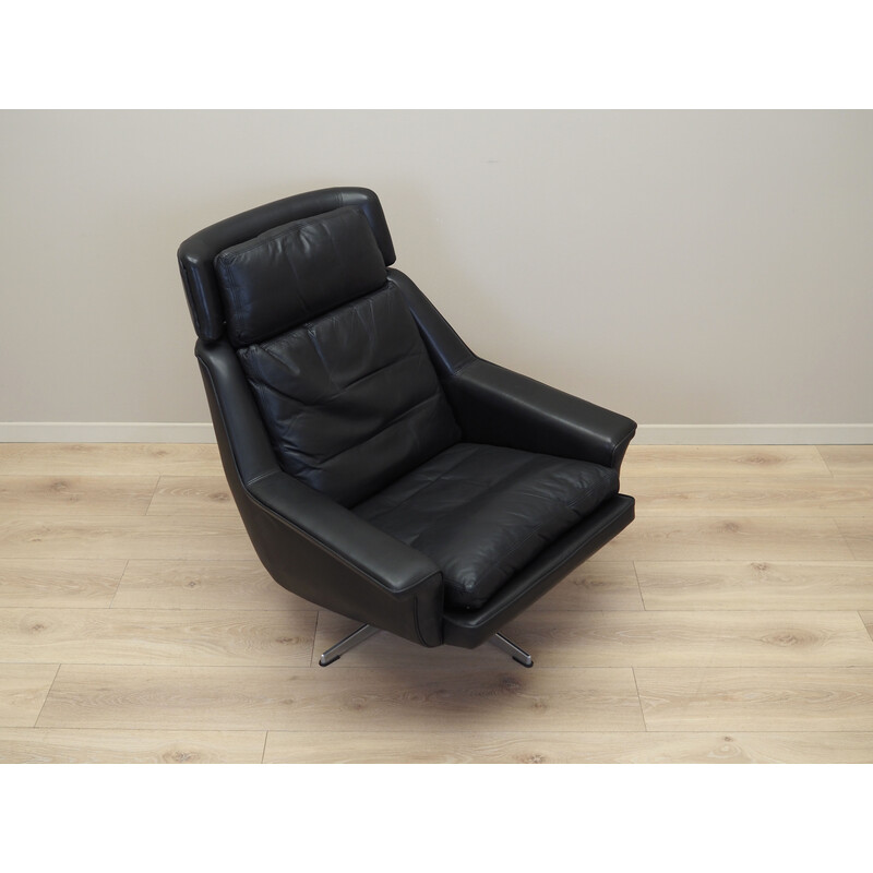 Vintage swivel armchair in metal and natural leather by Werner Langefeld for Esa