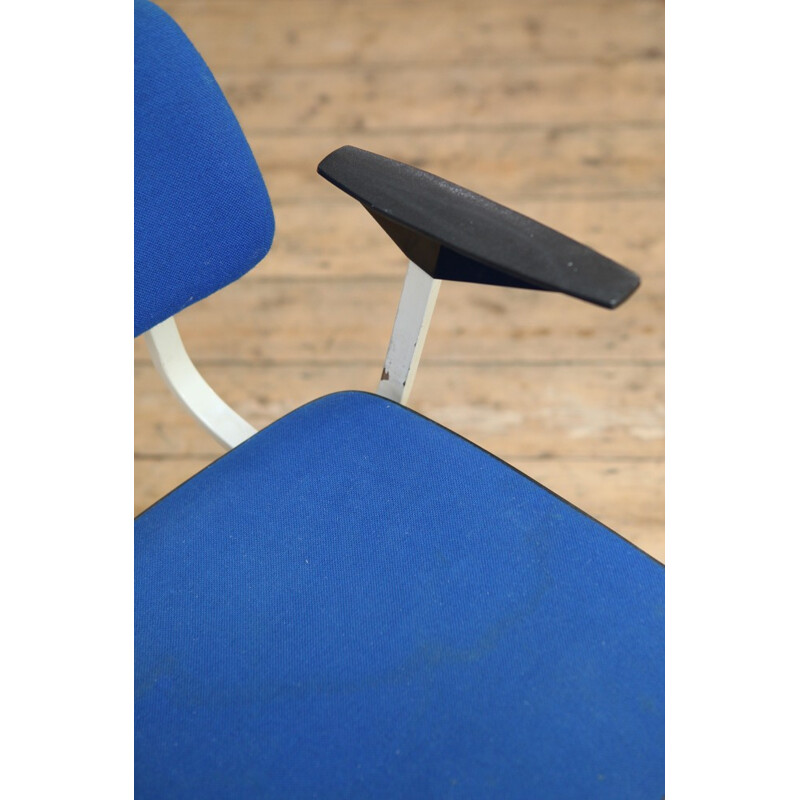 Dutch "Revolt" chair by Friso Kramer - 1960s