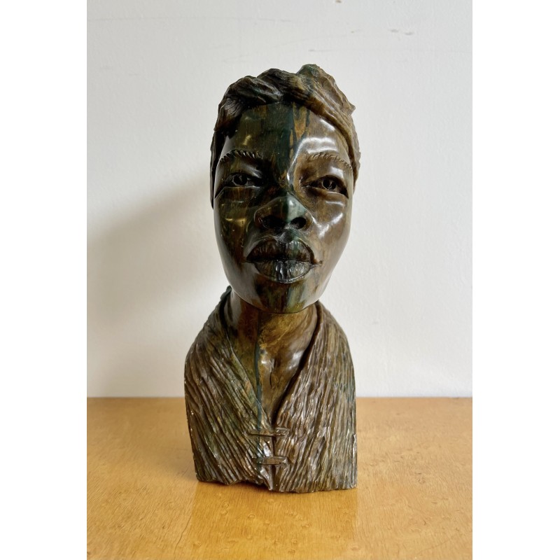 Sculpture vintage d'une femme africaine du Zimbabwe