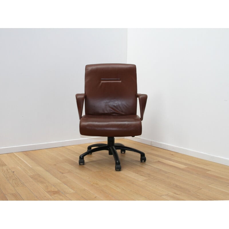 Lot de 4 fauteuils de bureau vintage par Poltrona Frau en métal teinté noir et cuir marron