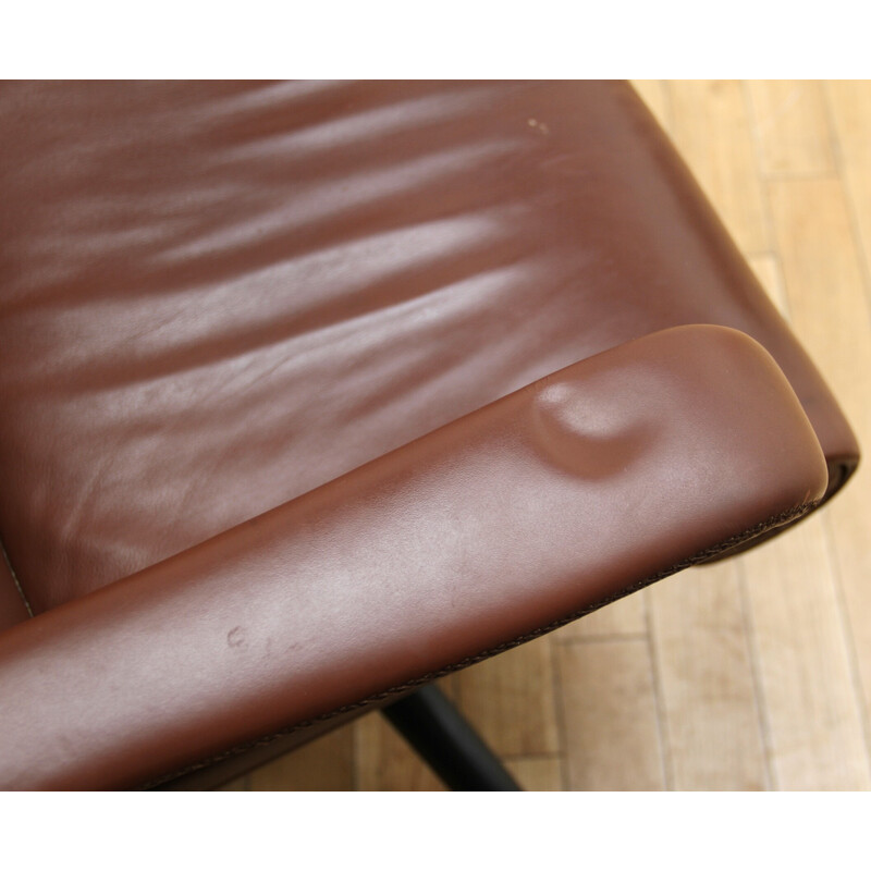 Vintage directiefauteuil in zwart gebeitst metaal en bruin leer van Poltrona Frau