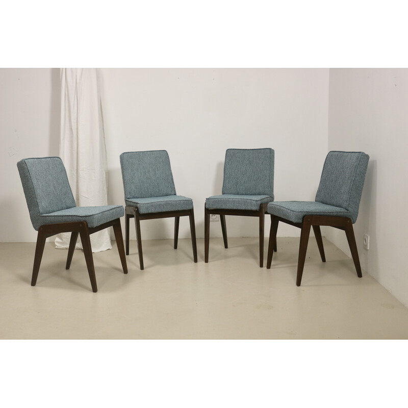 Set of 4 vintage "200-125 Var" solid ash chairs by Józef Chierowski, 1970