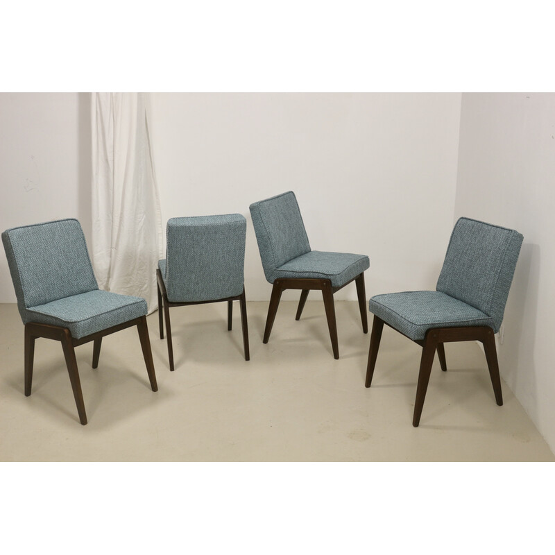 Set of 4 vintage "200-125 Var" solid ash chairs by Józef Chierowski, 1970