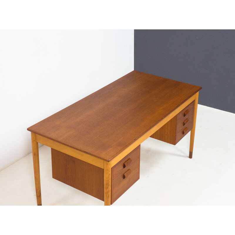 Vintage model 130 desk in teak and beech by Børge Mogensen for Søborg Møbler, Denmark 1950