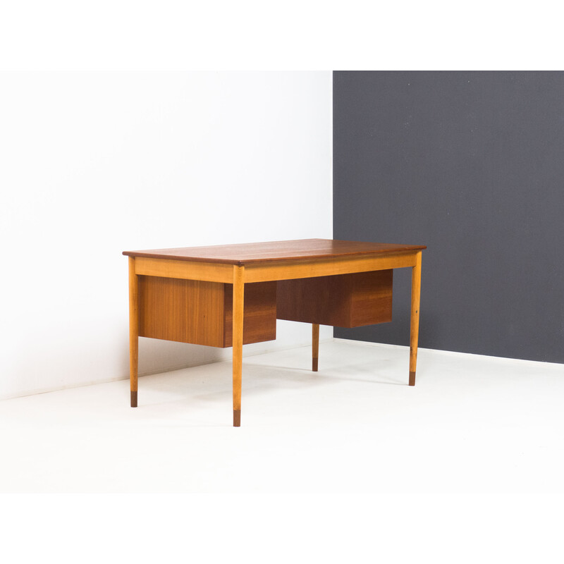 Vintage model 130 desk in teak and beech by Børge Mogensen for Søborg Møbler, Denmark 1950