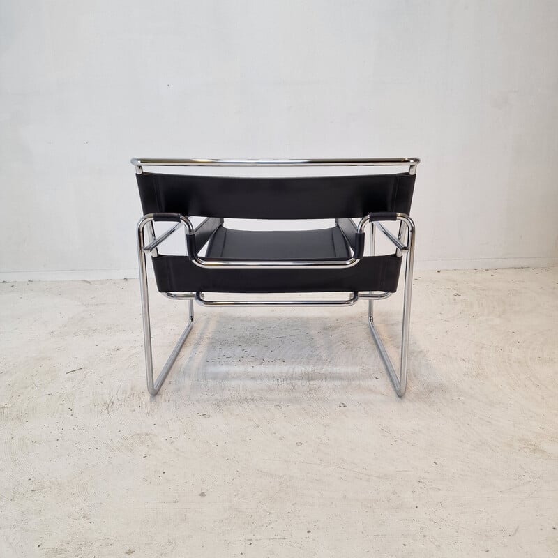 Paar alte Wassily-Sessel aus Chromstahl und schwarzem Leder von Marcel Breuer, Italien 1990
