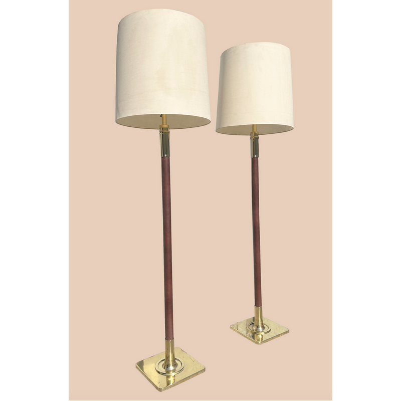 Pair of vintage floor lamps in gilded brass and brown leather for Metalarte, 1970