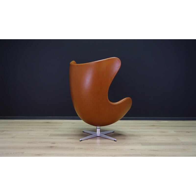 Vintage model 3316 armchair in retro leather by Arne Jacobsen for the Sas Hotel, Denmark 1965