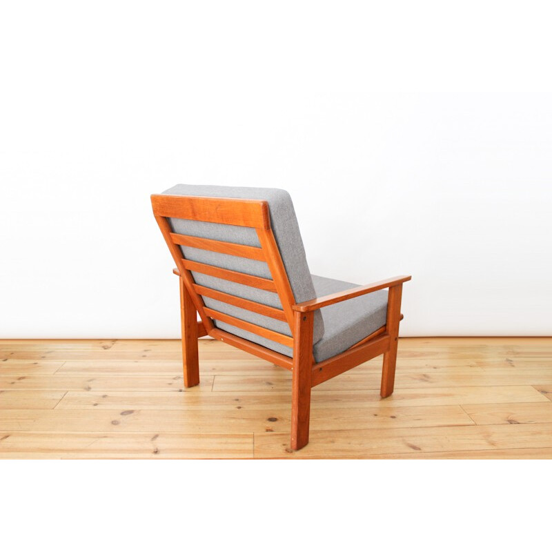 Fauteuil scandinave gris retapissé - 1960