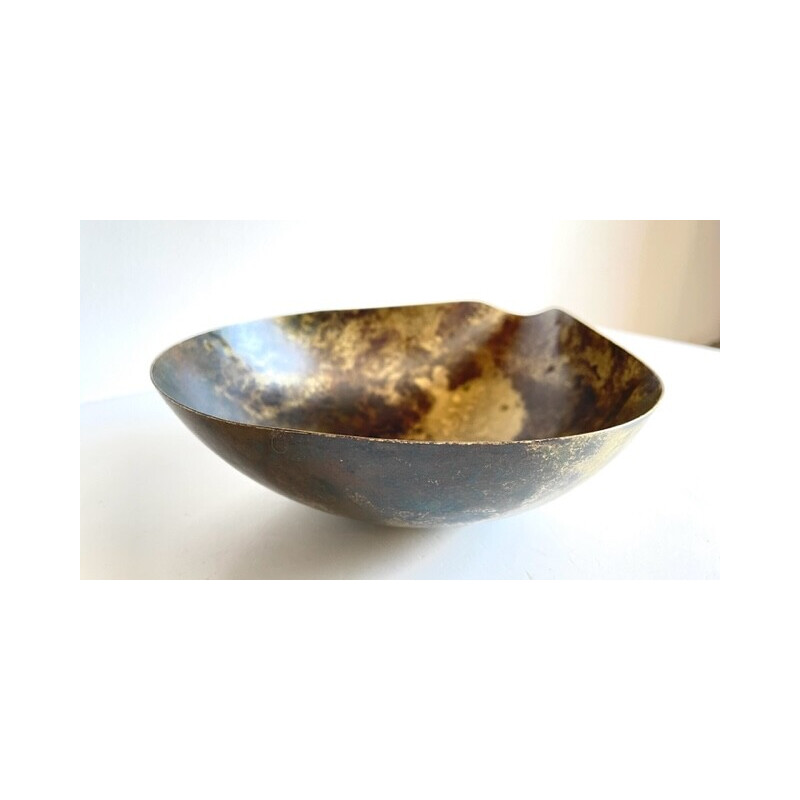 Vintage brass drop-shaped fruit bowl