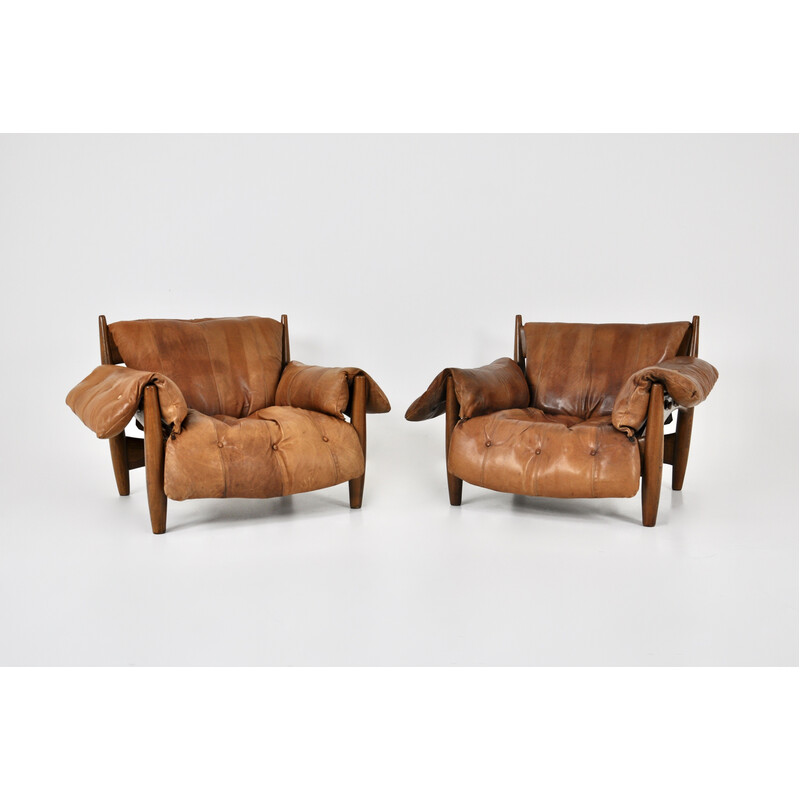 Pair of vintage "Sheriff" armchairs in wood and brown leather by Sergio Rodrigues for Isa Bergamo, 1960