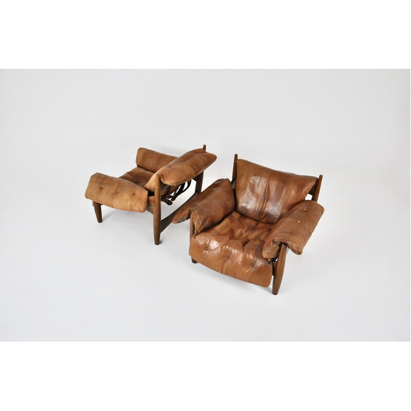 Pair of vintage "Sheriff" armchairs in wood and brown leather by Sergio Rodrigues for Isa Bergamo, 1960