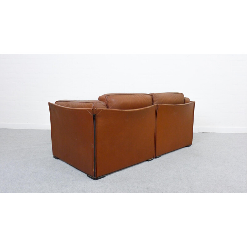 Mid-century 2-seater Sofa in leather by Mario Bellini for Cassina - 1970s 