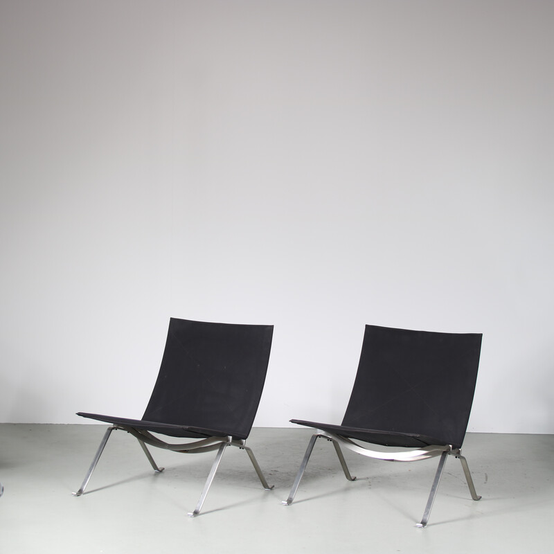 Paire de chaises vintage PK22 en métal chromé et toile noire par Poul Kjaerholm pour Fritz Hansen, Danemark 2010