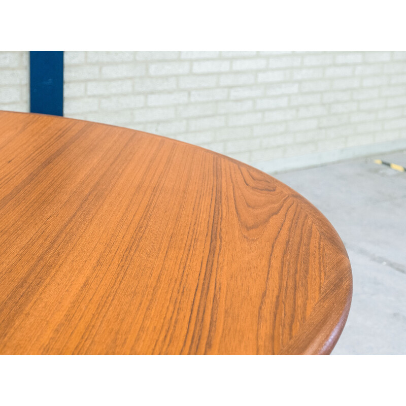 J.L. Møller Møbelfabrik extendable teak dining table designed by Niels Otto Møller - 1960s