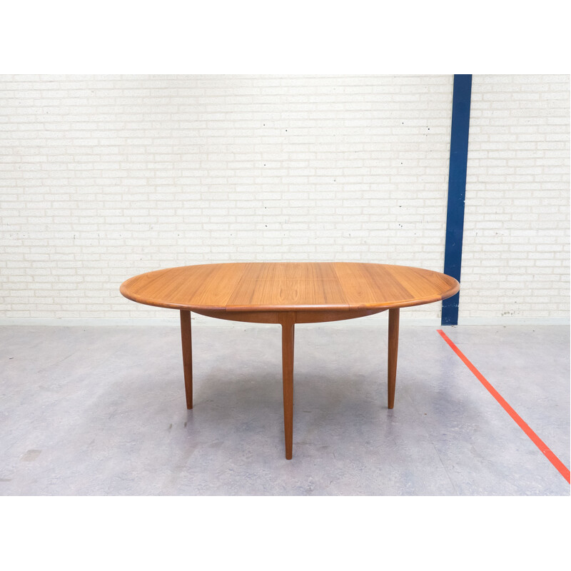 Table à repas en teck extensible J.L. Møller Møbelfabrik par Niels Otto Møller - 1960