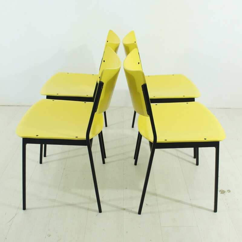Set of 4 vintage yellow dinning chairs - 1960s