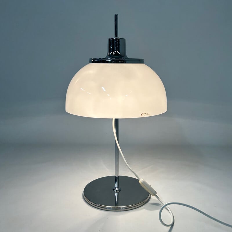 Lámpara de mesa vintage de Harvey Guzzini, Italia 1970