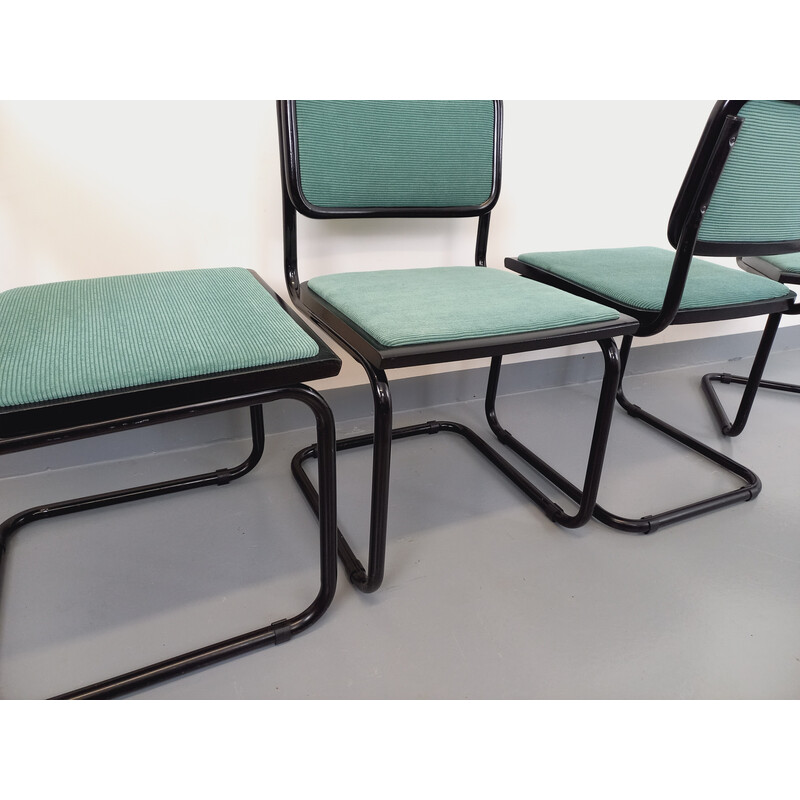 Ensemble 4 chaises vintage en métal noir par Marcel Breuer