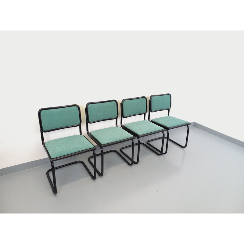 Ensemble 4 chaises vintage en métal noir par Marcel Breuer