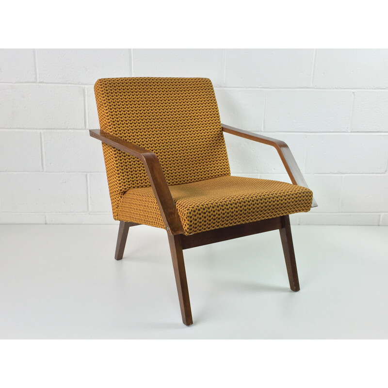 Safranfarbener Sessel aus Holz und Stoff - 1960