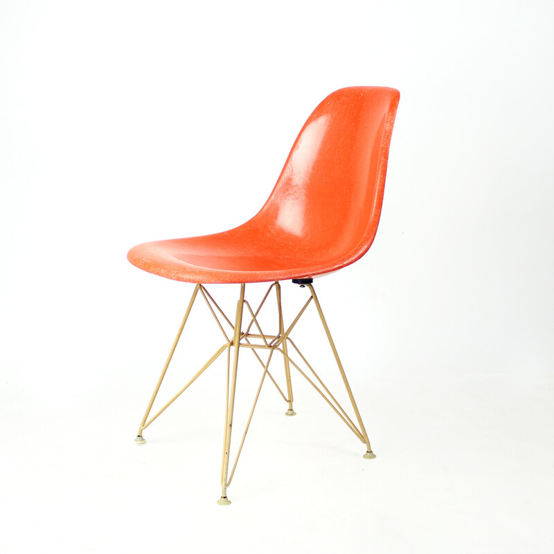 Vintage orange fiberglass shell chair by Charles and Ray Eames for Herman Miller, 1960