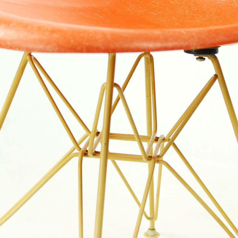 Vintage orange fiberglass shell chair by Charles and Ray Eames for Herman Miller, 1960