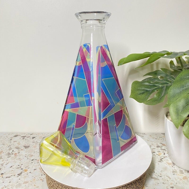 Carafe multicolore vintage en forme de pyramide en  verre de Murano, Italie 1980