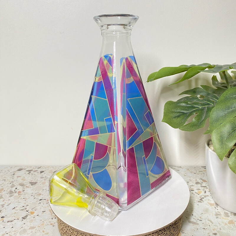 Vintage multi-colored pyramid-shaped carafe in Murano glass, Italy 1980