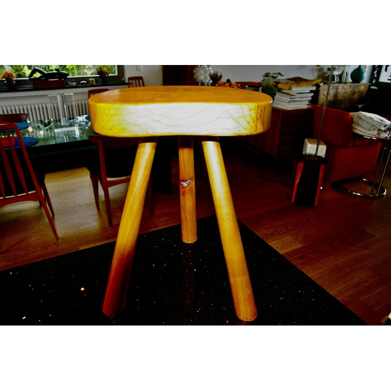 Vintage tripod stool in solid elm, Denmark 1960