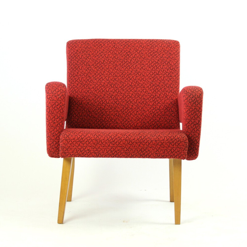 Paire de fauteuils rouges en tissu et en bois - 1960