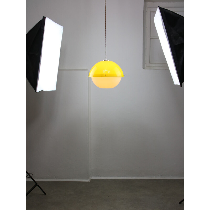 Vintage Space Age pendant lamp in yellow plexiglass, Italy 1970