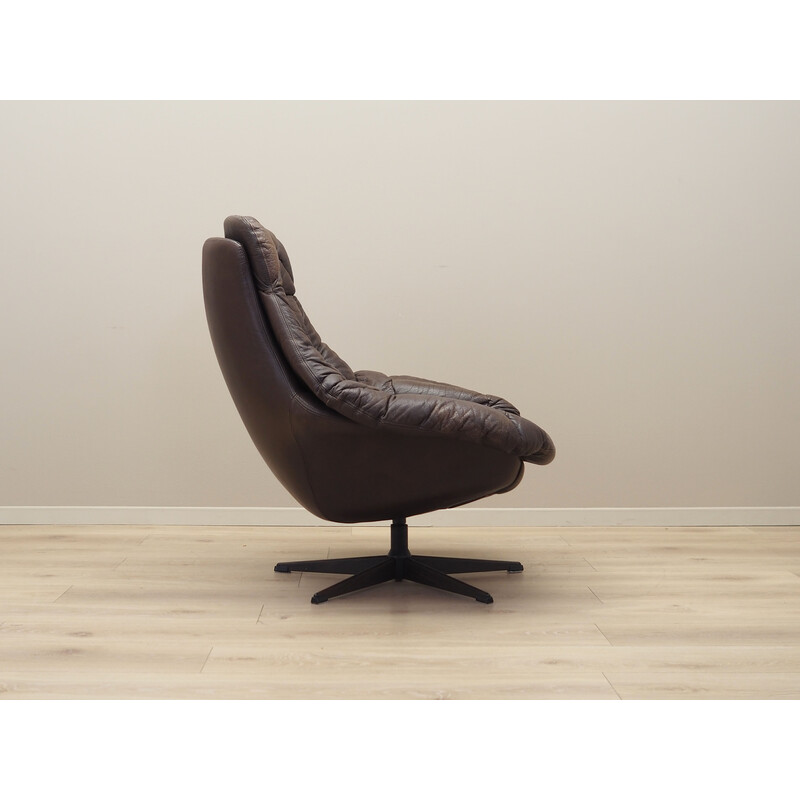 Vintage leather swivel armchair by Henry Walter Klein for Bramin, Denmark 1960