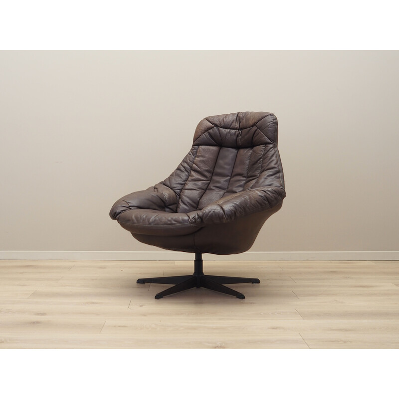 Vintage leather swivel armchair by Henry Walter Klein for Bramin, Denmark 1960