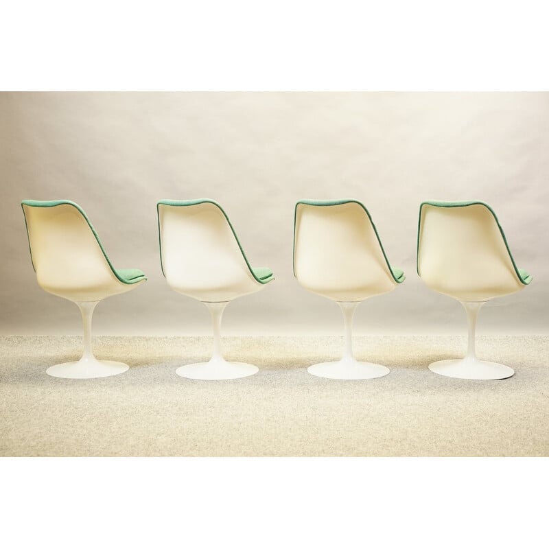 Set of 4 vintage Tulip chairs in Abs plastic and fabric by Eero Saarinen for Knoll International, 1959