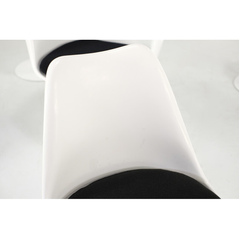 Set of 6 vintage "Tulipe" chairs in fiberglass and lacquered aluminum by Eero Saarinen for Knoll International, USA 1970