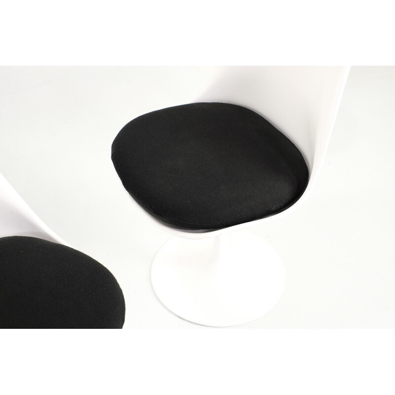 Set of 6 vintage "Tulipe" chairs in fiberglass and lacquered aluminum by Eero Saarinen for Knoll International, USA 1970