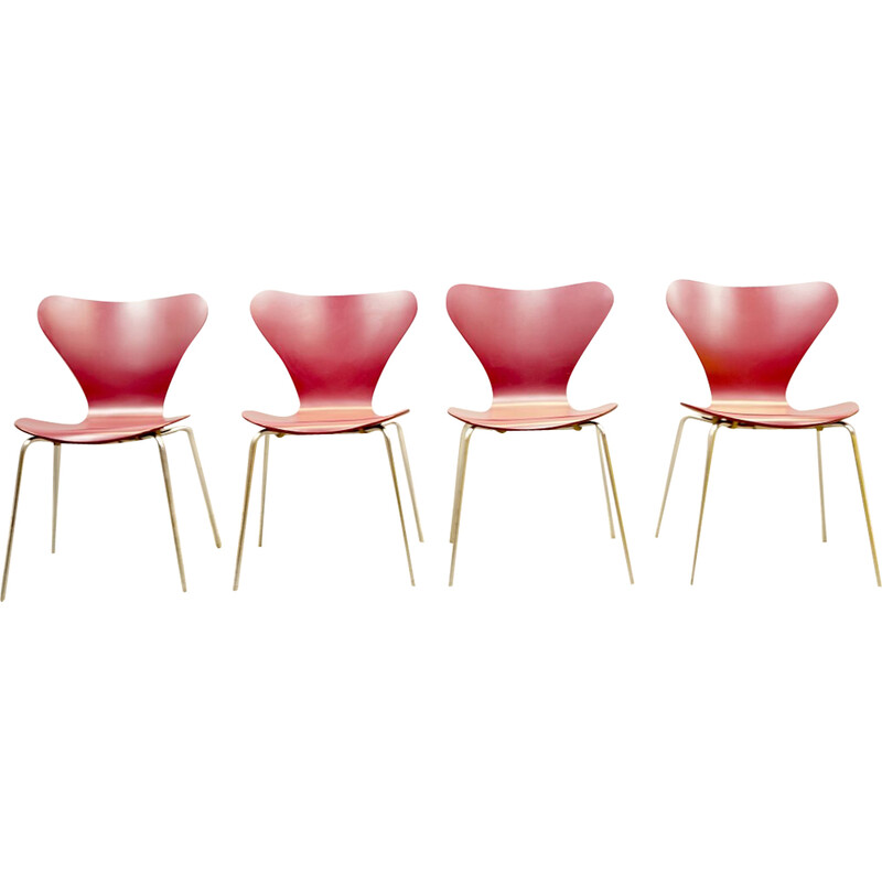 Set of 4 vintage model 3107 wooden chairs by Arne Jacobsen for Fritz Hansen, Denmark 1959