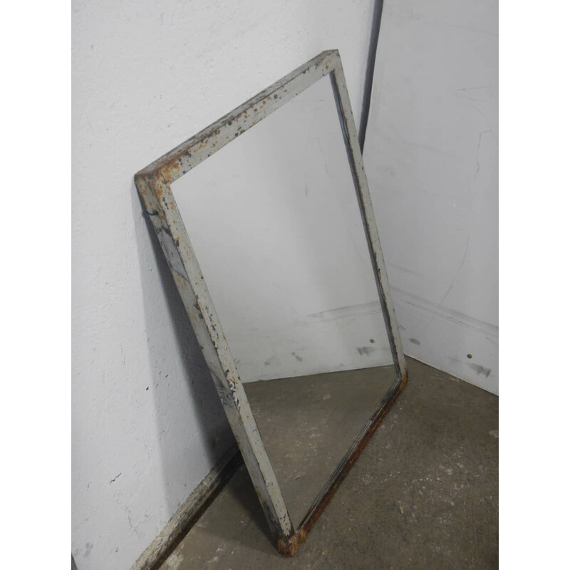 Eingerahmter Eisenspiegel im Vintage-Stil