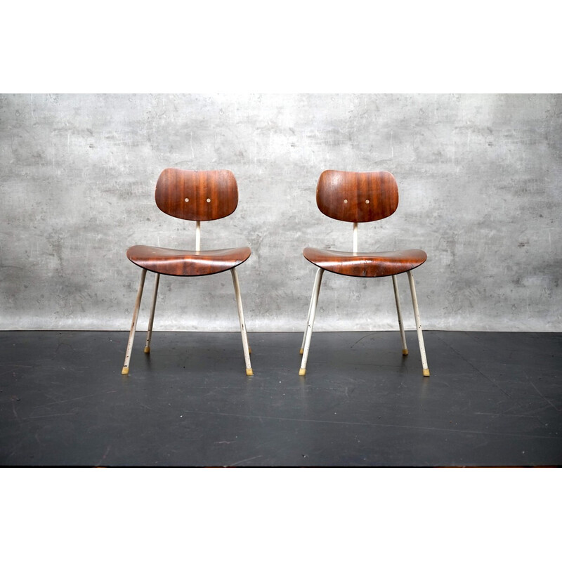 Pair of vintage Se68 side chairs in teak wood by Egon Eiermann for Wilde and Spieth, Germany