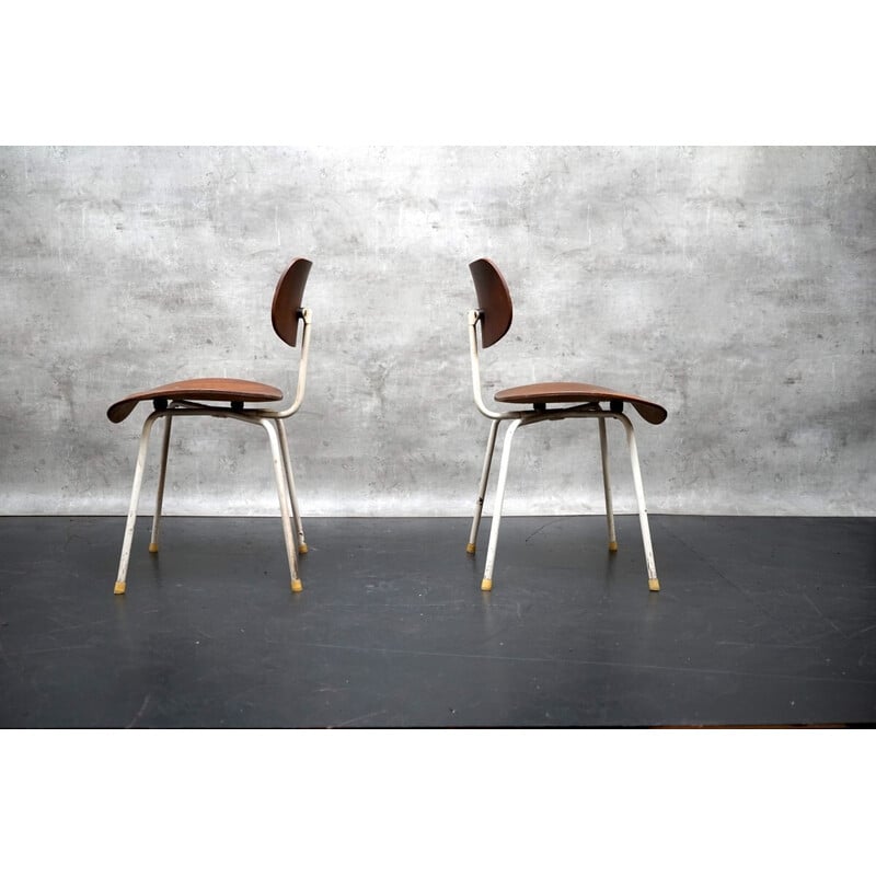Pair of vintage Se68 side chairs in teak wood by Egon Eiermann for Wilde and Spieth, Germany