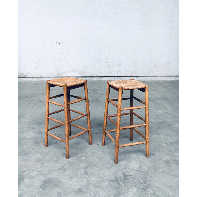 Vintage solid oak bar stool with woven rush seat, France 1950