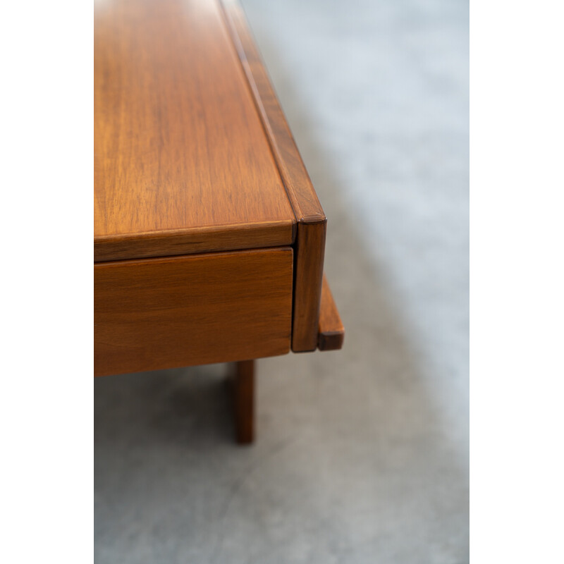 Table basse vintage en placage de noyer par Michelucci et Giovanni, 1970