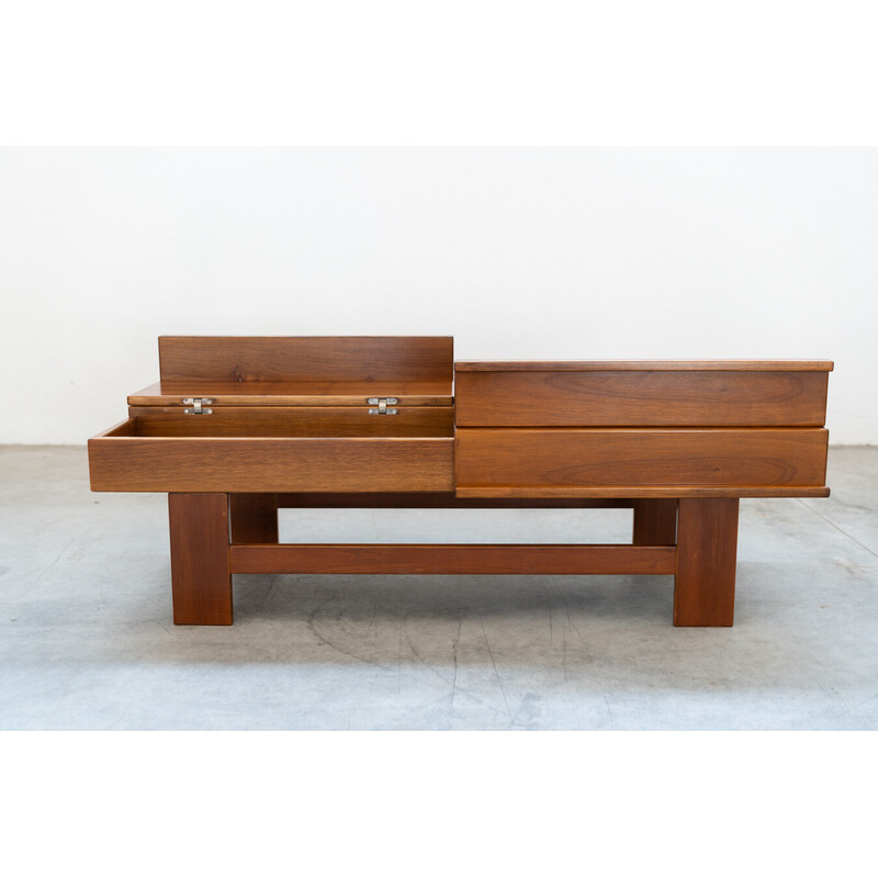 Table basse vintage en placage de noyer par Michelucci et Giovanni, 1970