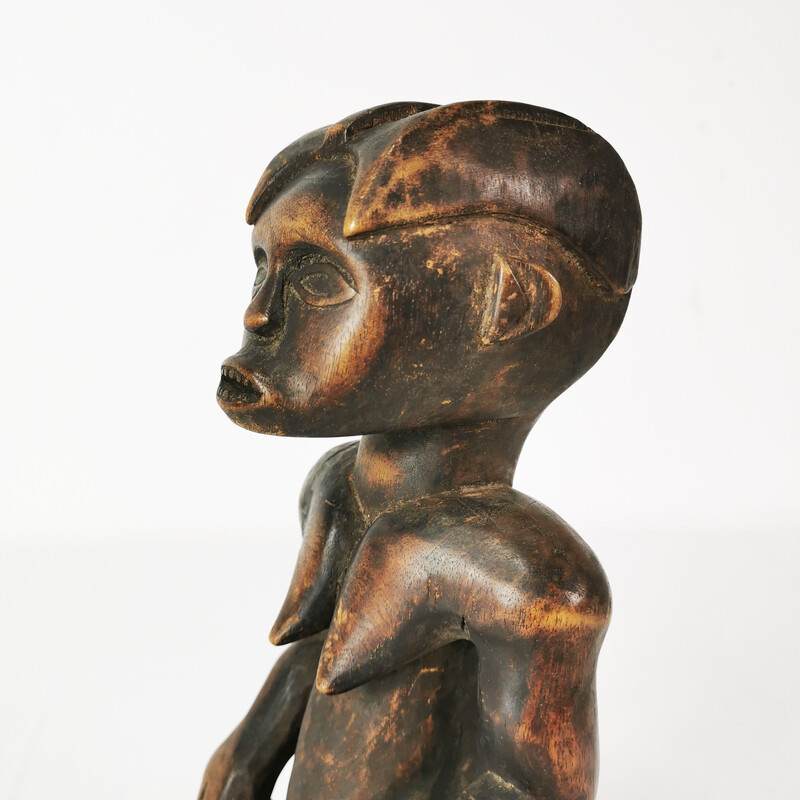 Statuetta vintage in legno raffigurante un guardiano di reliquiario
