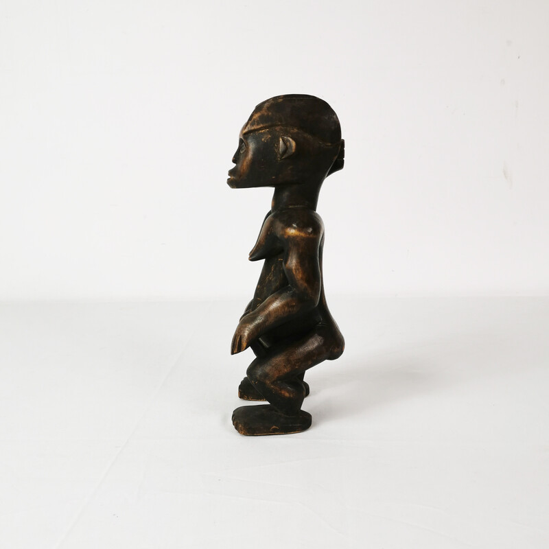 Figurine vintage en bois représentant un gardien de reliquaire