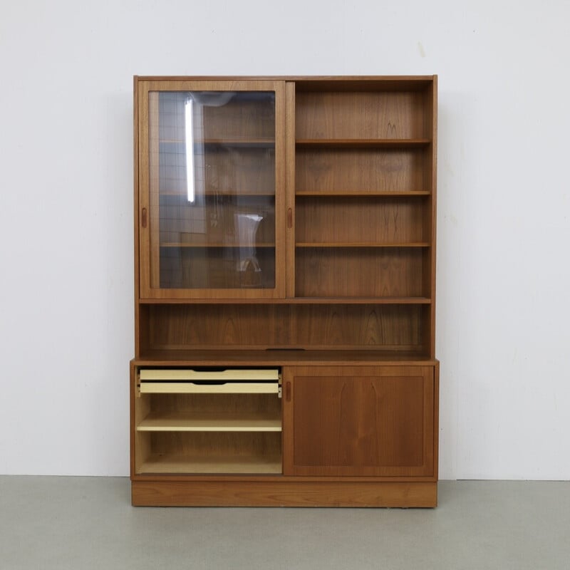 Vintage teak display cabinet by Paul Hundevad for Hundevad et Co, 1970