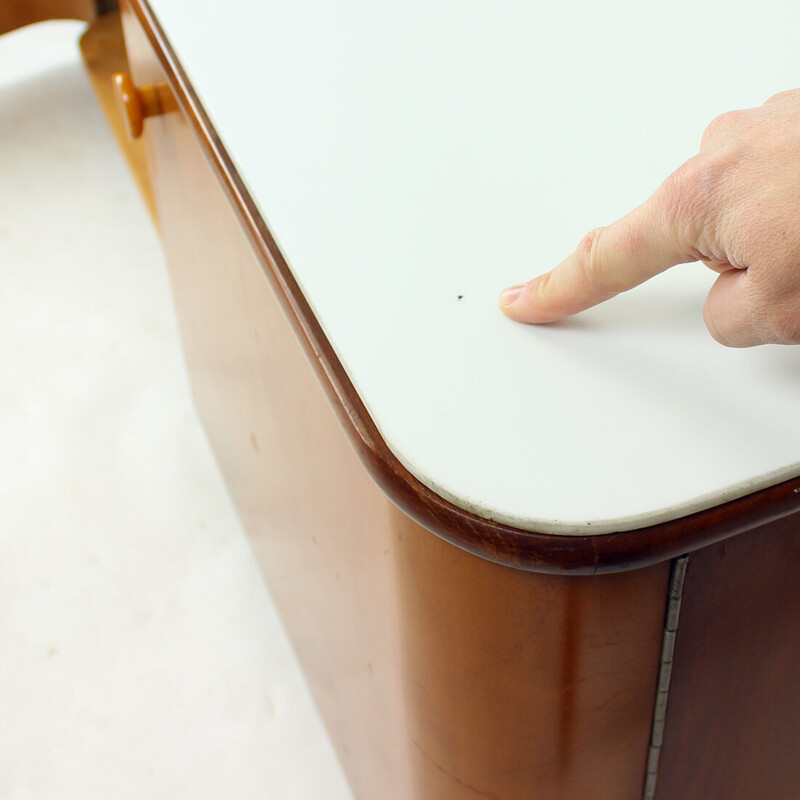 Paire de tables de chevet en noyer et verre blanc, Tchécoslovaquie 1960